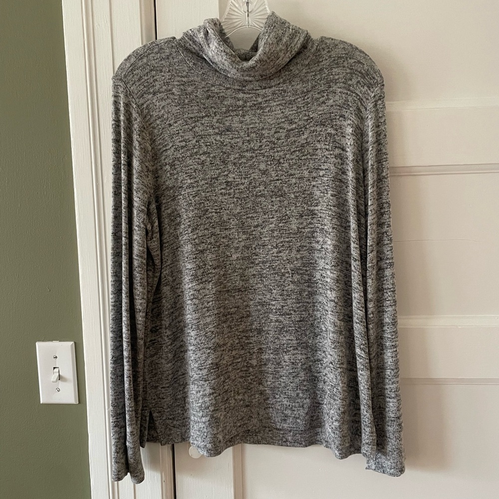 Lou & Grey Turtleneck Long Sleeve Top